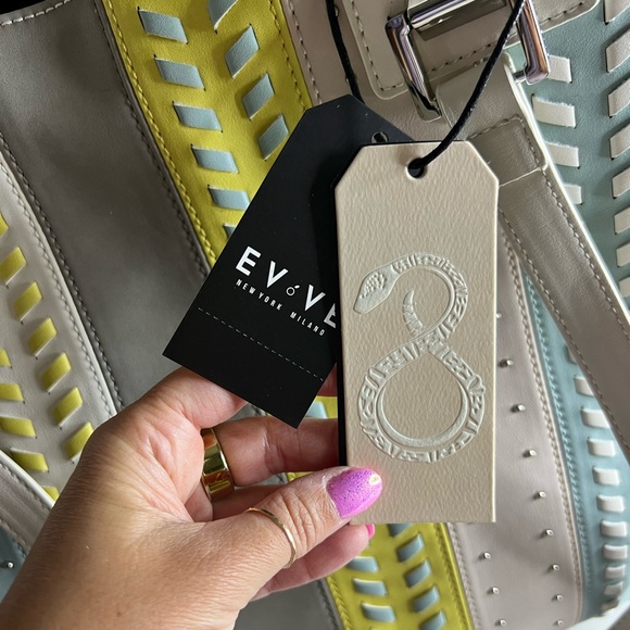 Vegan Handbag by Evve Milano - Picture 4 of 4